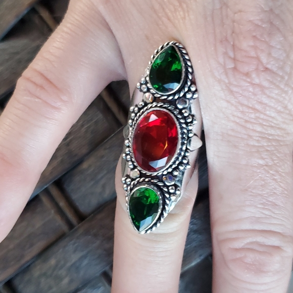 New Mozambique Garnet and Peridot 925 Silver Statement Ring. - Picture 3 of 12